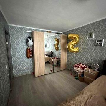 Продам чудову 2-квартиру на вулиці Комарова/Ген.Петрова парк