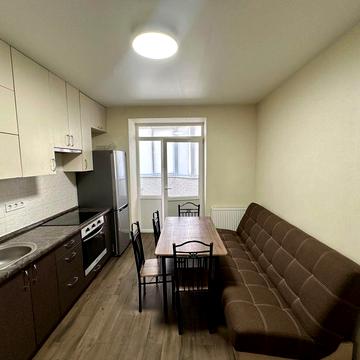 Оренда квартири . Центральний парк є балкон