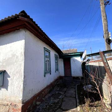 Продаж пів будинку в районі ринку Бойова