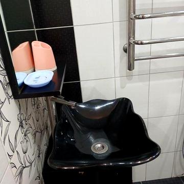 Сдам 1 кв 6500,р-н больницы,1/16,кухня студия