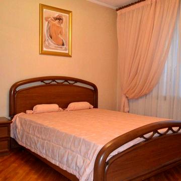 Аренда 3-х комнатной квартиры с ремонтом, метро Позняки