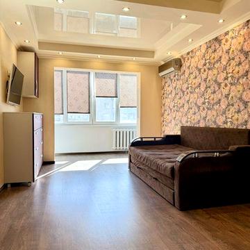 Продам 2-кімнатну квартиру на Русанівці вул. Ентузіастів. Без комісіі