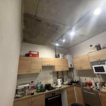 Квартира однокімнатна  з частковим ремонтом . Сертифікат так!