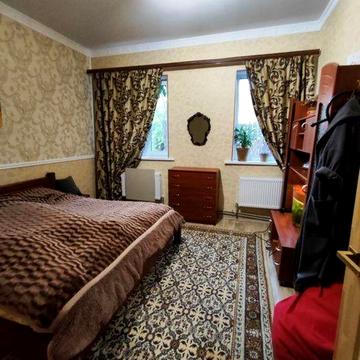 Продам добротну садибу на Великій Балкі.