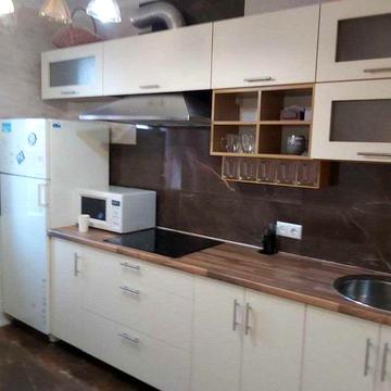 Сдам двухкомнатную квартиру на  8 станции Фонтана.