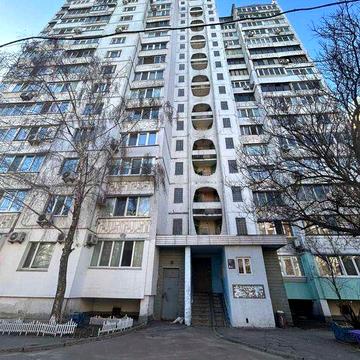 Продаж 2к.кв на пр.Свободи 6а ,під ремонт. Виноградар. Подільський р-н