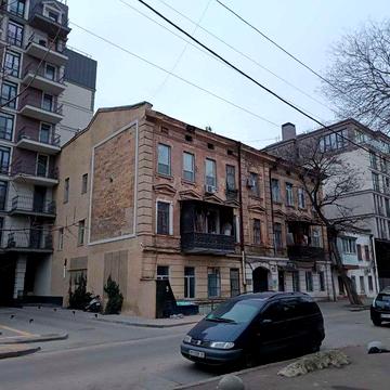 4 хкомеатна квартира коло Приаозу два выхода под бизнес