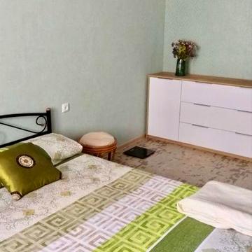 Двухкомнатная квартира в кирпичном доме.