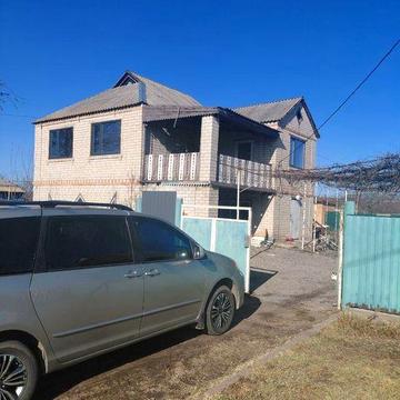 Продам будинок з жилим флігелем 16500$