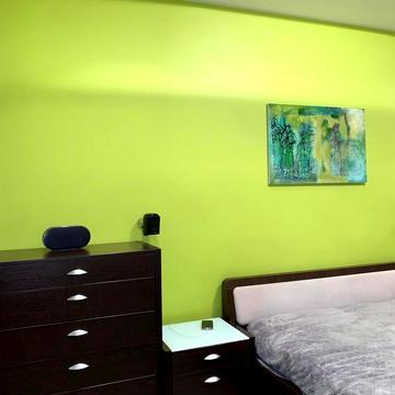 Макіївська вул., 8