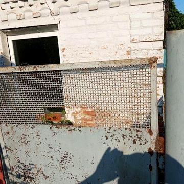 До вашої уваги пропонуємо хату в гарному місті