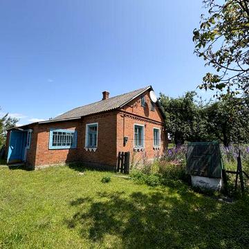 Будинок з великою ділянкою 26 соток біля Луцька (с. Суськ)