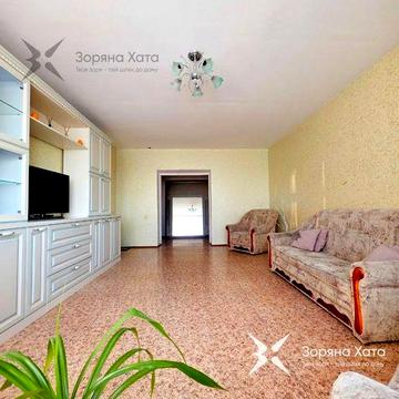 Простора 3-кімнатна квартира на Бориспільській ЖК Будинок на Бориспільській