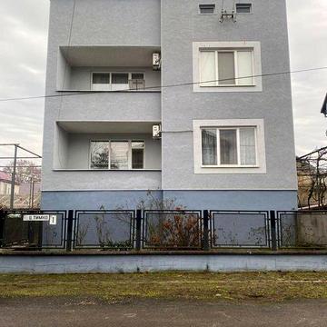 Продається будинок в. м. Хуст