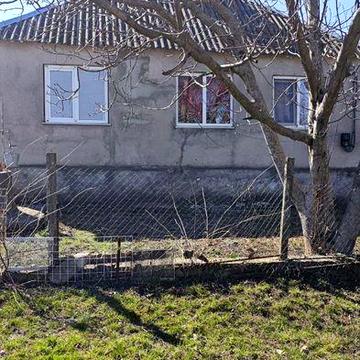 Дом с коммуникациями в лучшей локации !