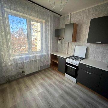 Перша здача! 1 кімнатна квартира Таращанський масив!