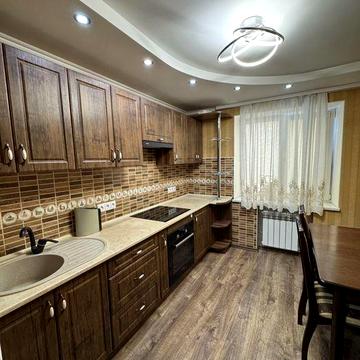 Оренда 2-км.кв. Вишенька, Космонавтів