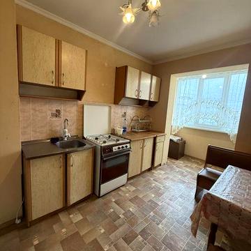 Продам Трехкомнатную квартиру на Таирова ул. Королева