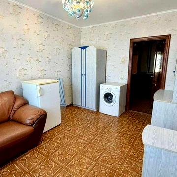 42879 Продаж 3к квартири  на озерній , гарний стан