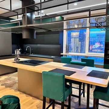 Салютна вул., 2к6