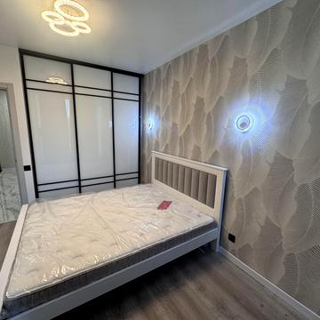 Героїв Майдану вул., 5