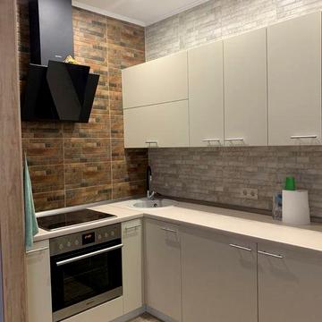 Сдам до лета студию