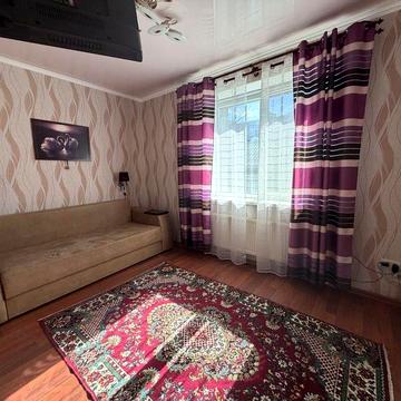 Продам 2-кімнатну квартиру у будинку котеджного типу з зоною барбекю