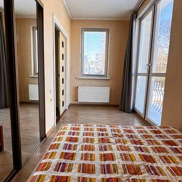 Здам 2 х кімнатну сталінку по вул Бердичівській з АО