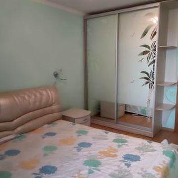 Сдам 2 комн+кухню-студию  на Тополева. (102 кв.м).Спецпроект