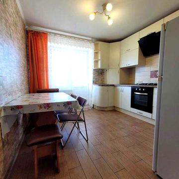 1 кімнатна квартира в ЖК Петрівський вул.Теплична 42  Площа 46 м²