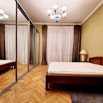 Печерські Липки. Центр Києва.  вул. Шовковична 13/2. Оренда  квартири