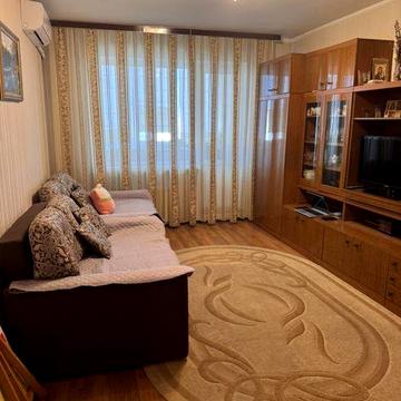 Продається 2-кімнатна квартира на Рональда Рейгана