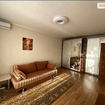 Довгострокова оренда 1к Квартира Янтарна вулиця