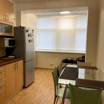 Довгострокова оренда 1к Квартира Камянська вулиця