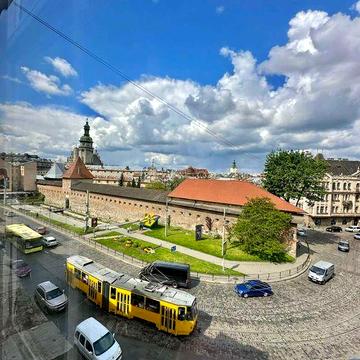 Продаж 2 кім квартири по вул. Винниченка (центр міста).