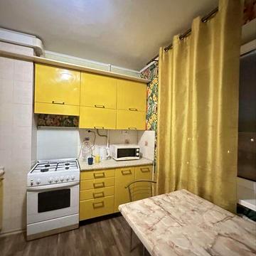 Левада. Здається 1-кімнатна квартира