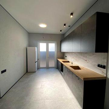 Таунхаус з РЕМОНТОМ в котеджному містечку