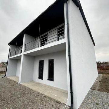 Таунхауз у Довжику!