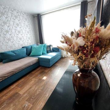 Продаємо 2 кімн квартиру Жадова