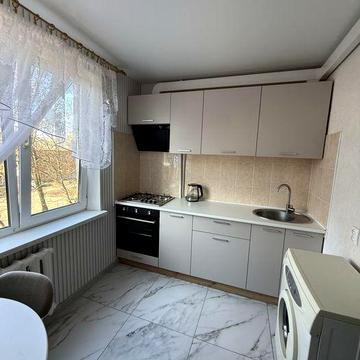 Здається в оренду 1-кімнатна квартира в ЦЕНТРІ міста (ТРЦ "Піонер").