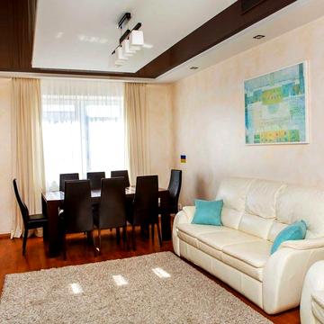 Затишна 2-х рівнева квартира з меблями і технікою вул. Дж. Вашингтона ЖК Садиба 2008