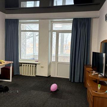 Здам 2 комн квартиру в центрі від власника