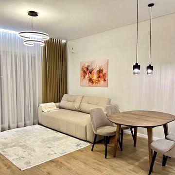 Таунхаус з Авторським ремонтом. Супер локація. Повна комплектація.