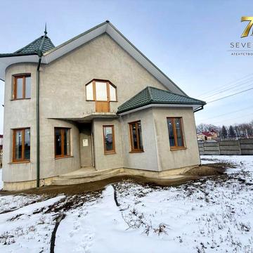 Продаж будинків на дві сімї
