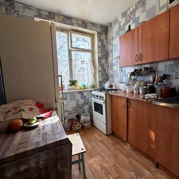 Продам 2-кімнатну Романа Атаманюка