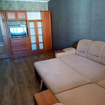 Милославська вул., 3