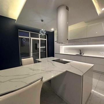 Здам будинок з гаражем