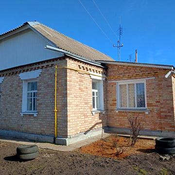 Продається будинок( частина) у Фастові.