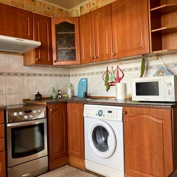 Райдужна вул., 20