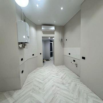 Продається 2-х кімнатна квартира в центрі міста Чернівці